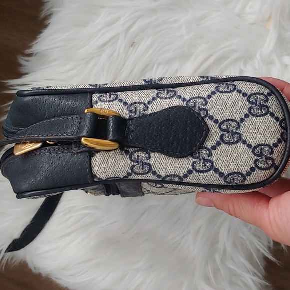 Authentic Vintage Gucci GG Monogram Supreme Sherry Web Ophidia Shoulder Bag - Picture 6 of 11